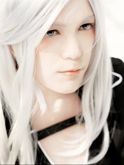 Regarde une feuille de personnage Amiel-411f78